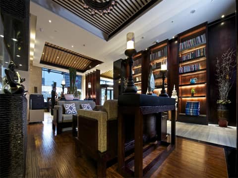 SSAW Boutique Hotel ShanghaiHongkou — hotel reception