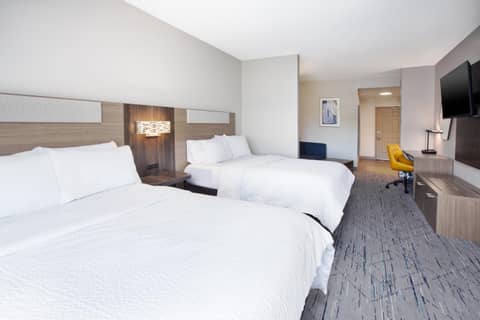 Holiday Inn Express & Suites Milwaukee NW - Park Place by IHG — photo 9