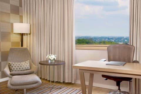 NH Johannesburg Sandton — hotel room