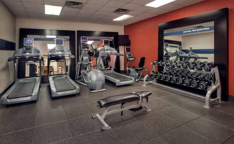 Hampton Inn & Suites Milwaukee Downtown — photo 2