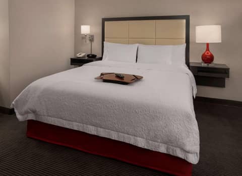 Hampton Inn & Suites Milwaukee Downtown — photo 5
