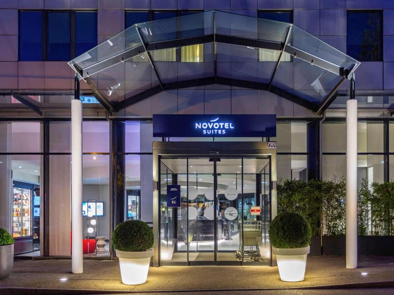 Novotel Suites Genève Aéroport — building