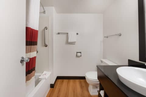 Red Roof Inn PLUS+ Columbus - Worthington — photo 2