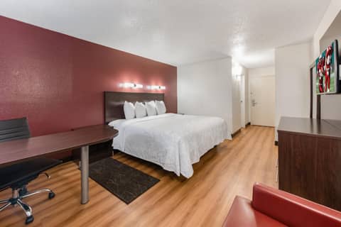 Red Roof Inn PLUS+ Columbus - Worthington — photo 4