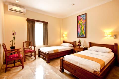 Hotel Kumala Pantai — hotel room