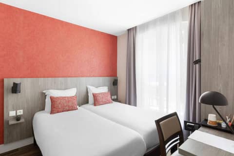 Sure Hotel by Best Western Paris Gare du Nord — hotel room
