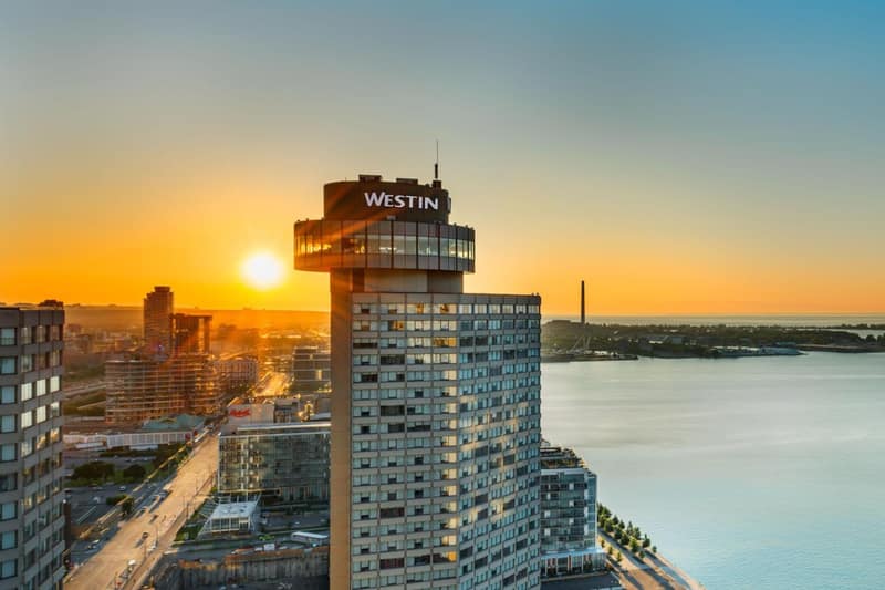 The Westin Harbour Castle, Toronto — building