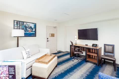 The Mercantile Hotel New Orleans — hotel room