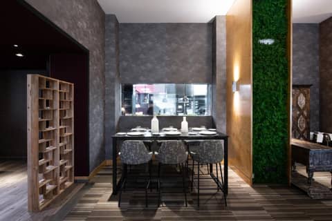Catalonia Barcelona Plaza — dining