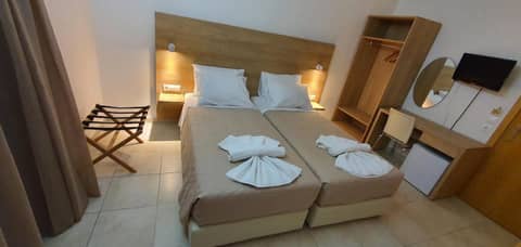 International Hotel — photo 9