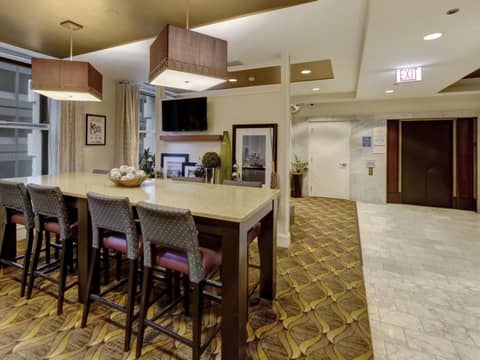 Hampton Inn Majestic Chicago Theatre District — photo 4