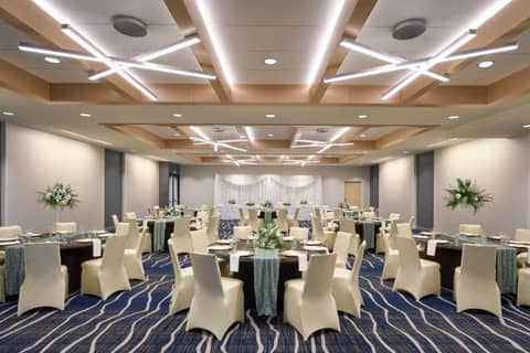 Delta Hotels by Marriott Minneapolis Northeast — photo 8