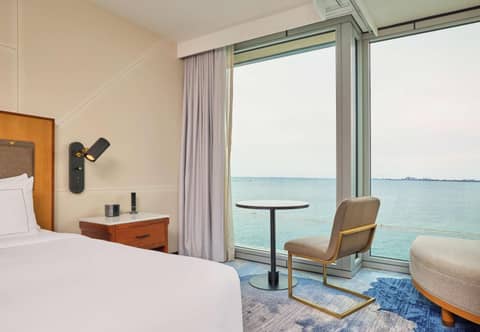 Sable At Navy Pier Chicago, Curio Collection By Hilton — photo 3