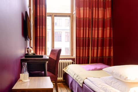 Hotel Hellsten — hotel room