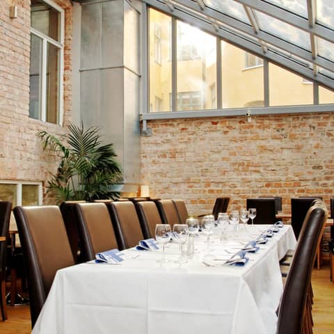 Hotel Hellsten — dining