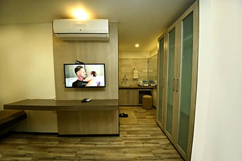 The Milestone Hotel — photo 3