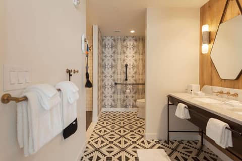 Thompson Nashville, by Hyatt — photo 3