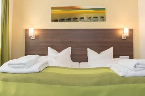 Trip Inn Goethe Conference Hotel — bedroom