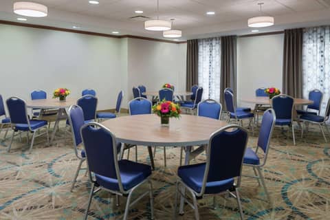 Homewood Suites by Hilton Cleveland-Beachwood — photo 2