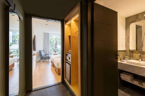 Best Western Plus Casablanca City Center — hotel room
