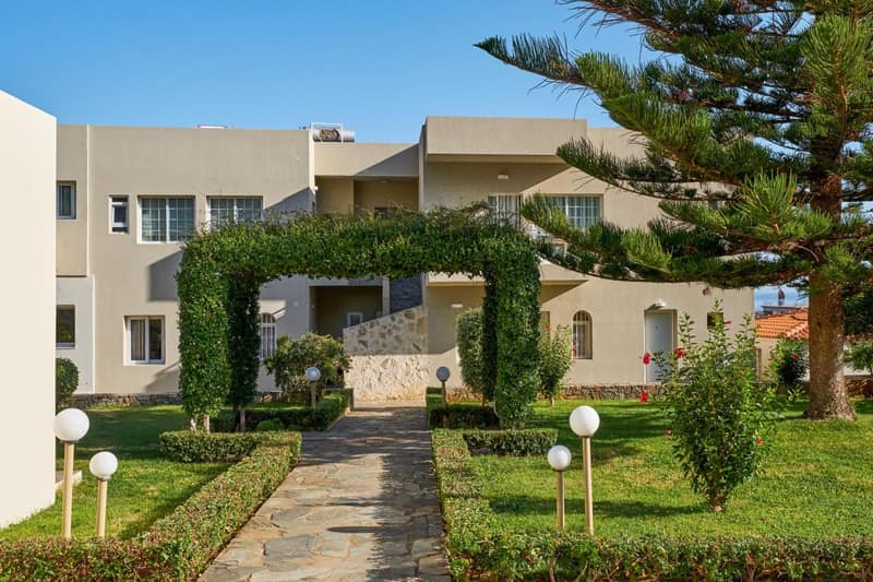 Villa Mare Monte ApartHotel — building