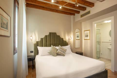 Daplace - Antica Casa Coppo 1 — hotel room