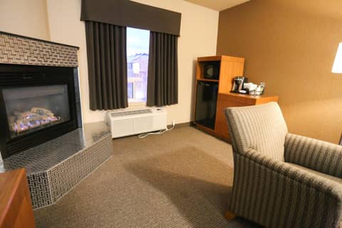 Prairie Crest Calgary Airport by IHG — photo 2