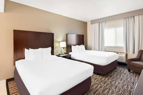 Comfort Suites Portland Airport — photo 2