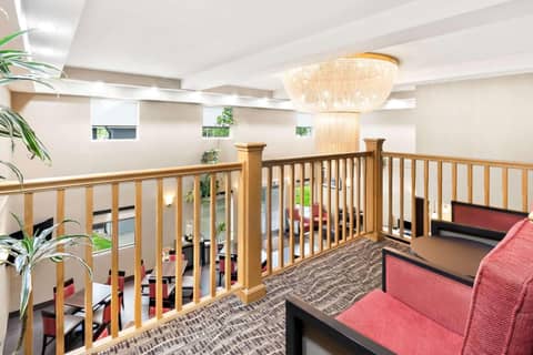 Comfort Suites Portland Airport — photo 5