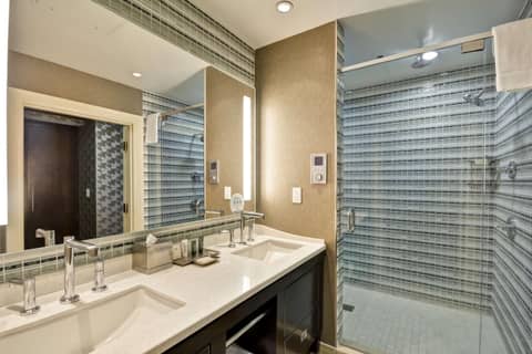 Hilton Checkers Los Angeles — photo 2