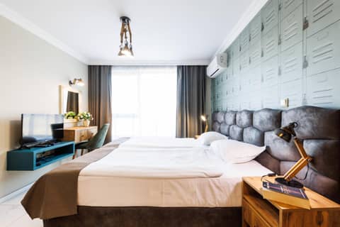 Avenue Aparthotel — hotel room