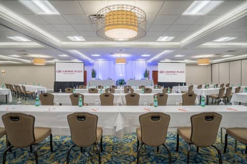 Crowne Plaza Hotel and Suites Pittsburgh South by IHG — photo 3