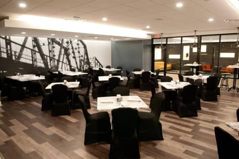 Crowne Plaza Hotel and Suites Pittsburgh South by IHG — photo 4