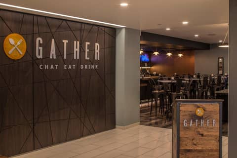 Crowne Plaza Hotel and Suites Pittsburgh South by IHG — photo 6