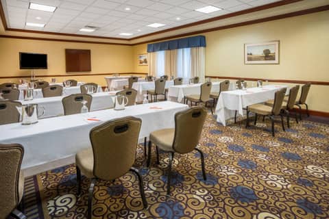 Crowne Plaza Hotel and Suites Pittsburgh South by IHG — photo 8