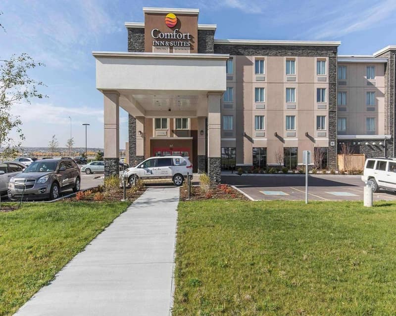 Comfort Inn & Suites Calgary Airport - North — photo 1