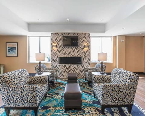 Comfort Inn & Suites Calgary Airport - North — photo 8