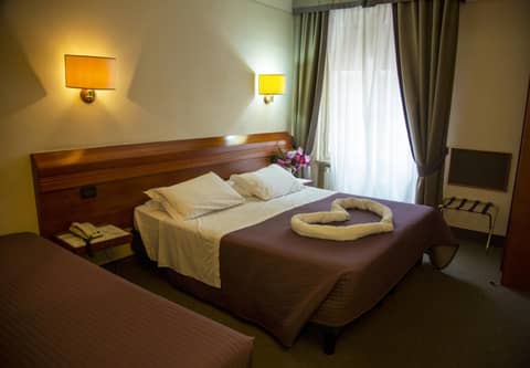 Hotel Arcadia — hotel room