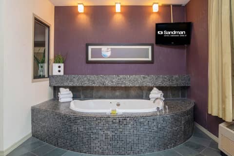 Sandman Suites Vancouver on Davie — photo 9