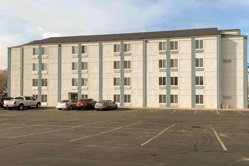 Comfort Inn & Suites Salt Lake City I-80 I-15 Downtown — building
