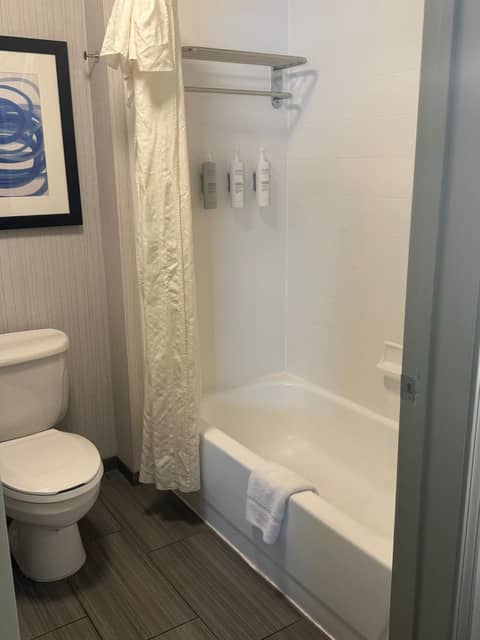 Homewood Suites by Hilton Saint Louis-Chesterfield — bathroom