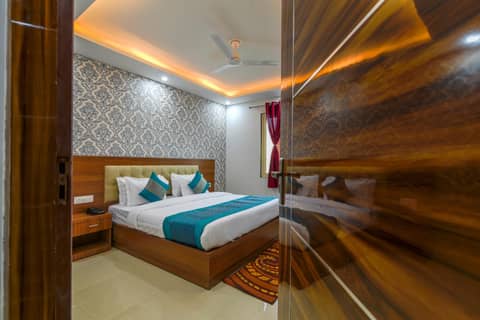 Hotel Urban Tree At Delhi Airport — hotel room