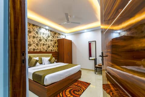 Hotel Urban Tree At Delhi Airport — hotel room