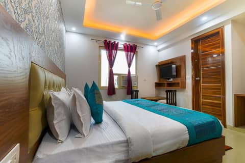Hotel Urban Tree At Delhi Airport — hotel room