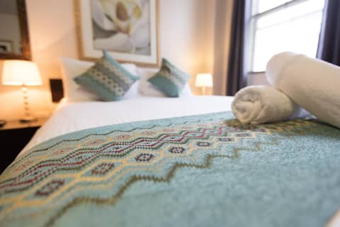 City Square Motel — hotel room