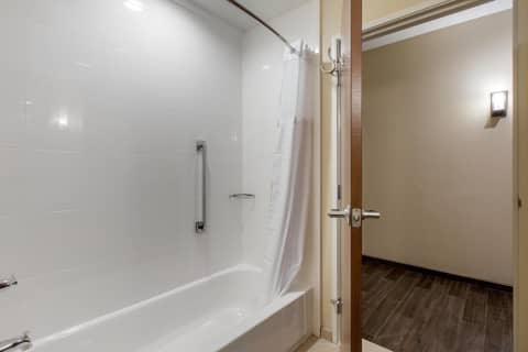 Comfort Suites - South Austin — photo 5