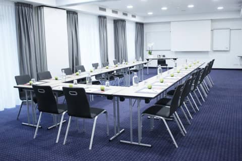 IntercityHotel Frankfurt Airport Terminal 3 — photo 8