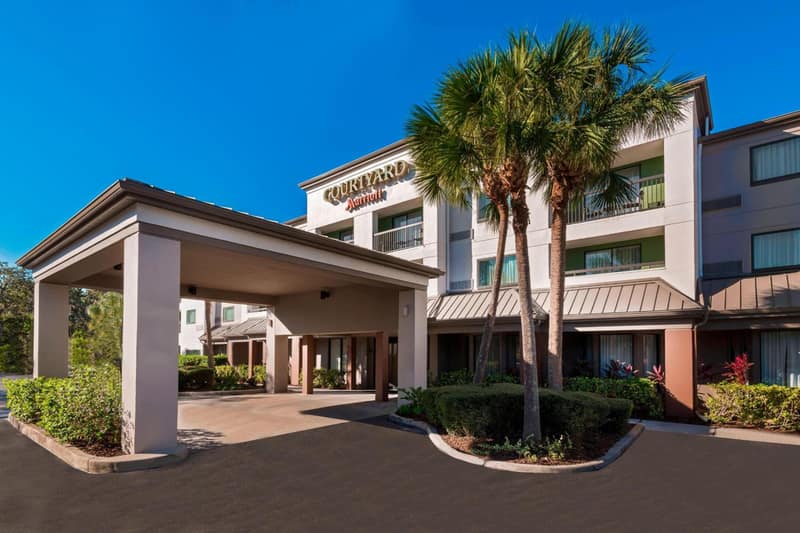 Courtyard Sarasota Bradenton Airport — building
