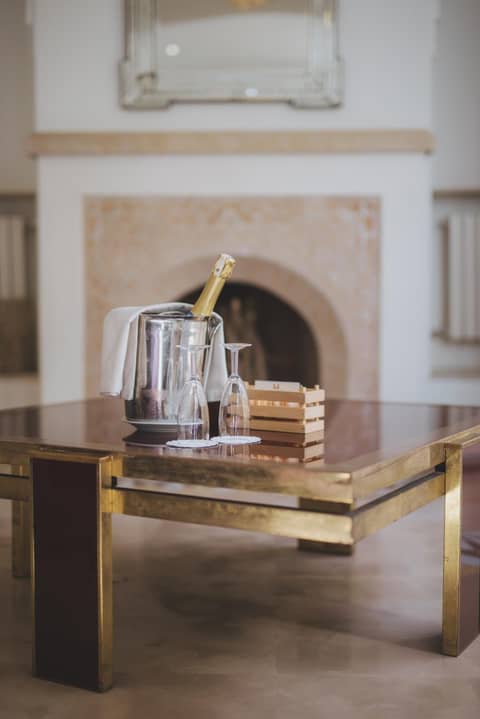 Les Deux Tours — lounge