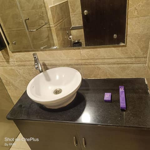 ASTRA HOTELS & SUITES WHITEFIELD NEAR NALLURAHALLI METRO STATION and KTPO — bathroom